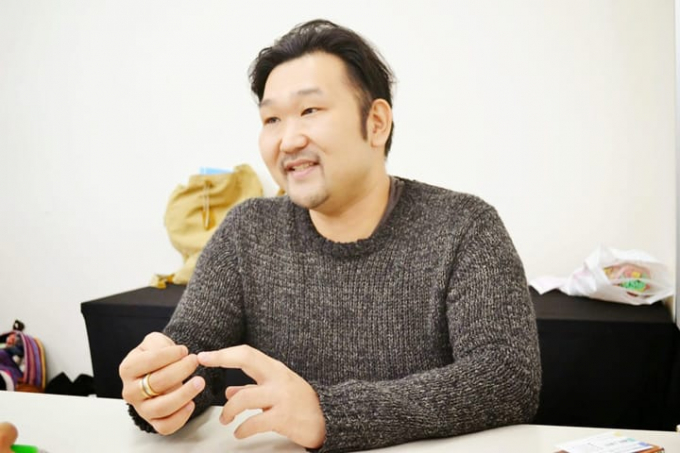 Gi&aacute;m đốc đại điện c&ocirc;ng ty giải tr&iacute; Pixiv Hiroaki Nagata bị tố quấy rối ca sĩ.