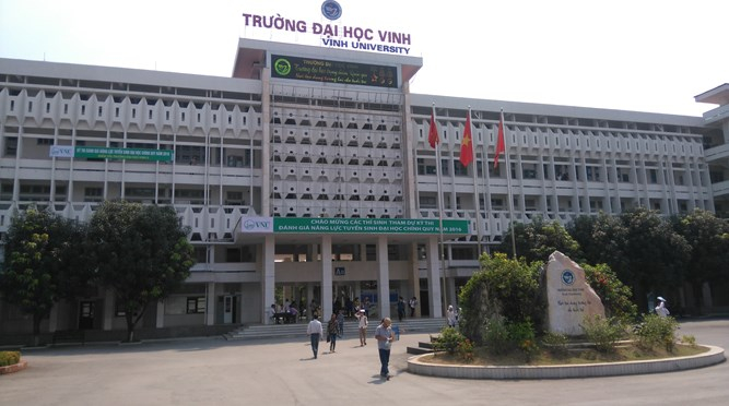 Trường đại học Vinh nơi xảy ra sự việc nữ sinh rơi từ tầng 4 k&yacute; t&uacute;c x&aacute; xuống đ&acirc;t tử vong ngay tại chỗ.