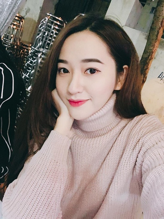 Ngỡ ng&agrave;ng với nhan sắc &ldquo;kh&ocirc;ng g&oacute;c chết&rdquo; của người đẹp sinh năm 1998