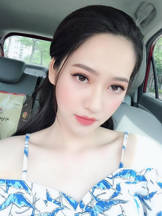 Ngỡ ng&agrave;ng với nhan sắc &ldquo;kh&ocirc;ng g&oacute;c chết&rdquo; của người đẹp sinh năm 1998