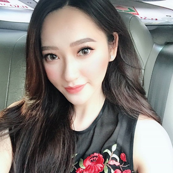 Ngỡ ng&agrave;ng với nhan sắc &ldquo;kh&ocirc;ng g&oacute;c chết&rdquo; của người đẹp sinh năm 1998