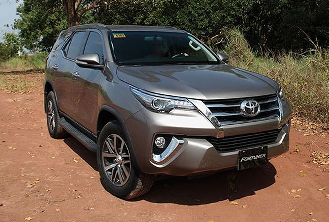 Toyota Fortuner nhập khẩu c&oacute; gi&aacute; b&aacute;n kh&ocirc;ng được như kỳ vọng.
