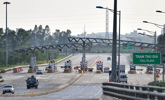 Cơ quan chức năng sẽ r&agrave; so&aacute;t tổng thể vị tr&iacute; đặt trạm thu ph&iacute;.