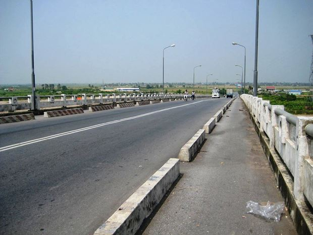 Cầu Ti&ecirc;n Cựu- nơi xảy ra vụ tai nạn giao th&ocirc;ng.