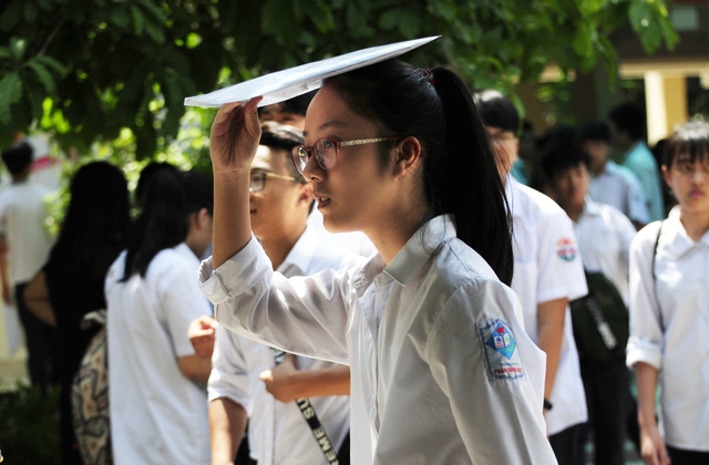 Thi vào lớp 10 Hà Nội: Phương án 4 môn là hợp lý