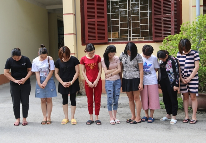 Các đối tượng tại cơ quan Công an.