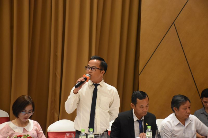 Một doanh nghiệp tham gia đ&oacute;ng g&oacute;p &yacute; kiến v&agrave; gửi c&acirc;u hỏi thắc mắc đến Ban tổ chức.