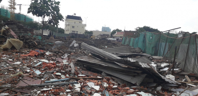 Khu đất tiếp giáp với công trình xây dựng nhà liền kề của Công ty Lê Thành, nơi xảy ra tranh chấp.