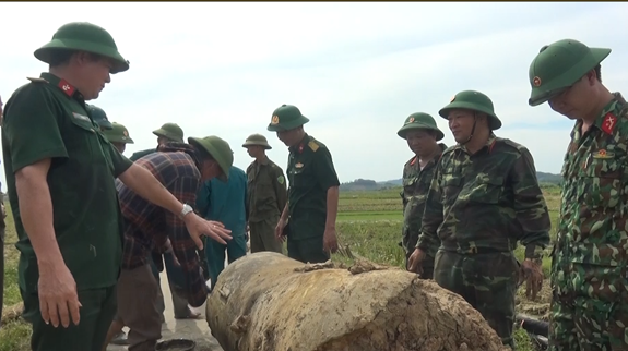 Thanh Hóa: Phá hủy quả bom nặng hơn 900kg