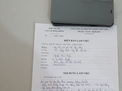 Đội Thanh tra GTVT vận tải đường bộ tìm lại được tài sản của người dân bỏ quên trên xe taxi