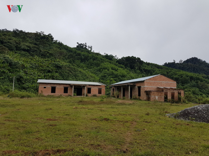 Khu vực dự án chưa có gì ngoài 2 nhà công vụ bỏ hoang.