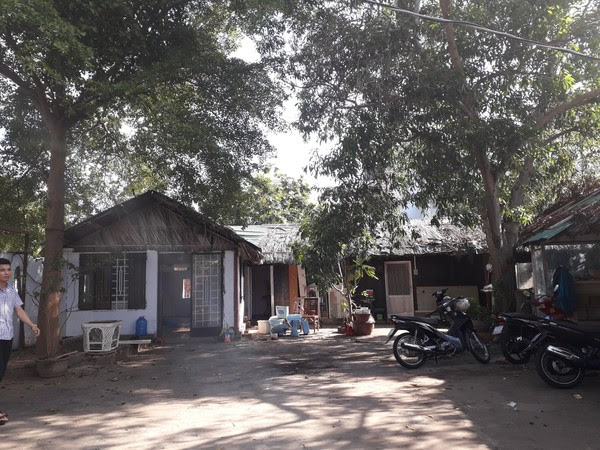 Gia đ&igrave;nh b&agrave; H&ograve;e bức x&uacute;c v&igrave; đất gia đ&igrave;nh b&agrave; đang sử dụng ổn định, nhiều người bị đảo lộn cuộc sống v&igrave; bị cưỡng chế khỏi đất.