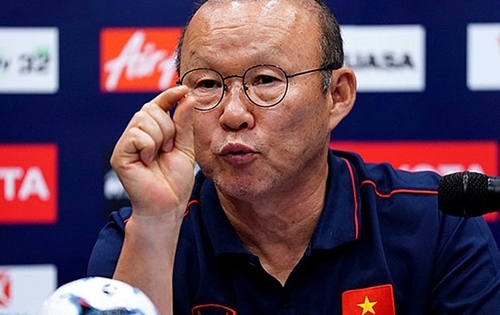 HLV Park Hang Seo nói gì về thông tin hợp đồng với bóng đá Việt Nam?