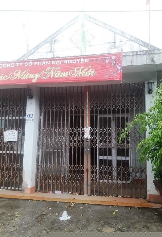 Cơ sở đất công số 2 Hoàng Văn Thụ được UBND phường Quảng Phú (TP Quảng Ngãi) quản lý, đến 2012 phường này sửa chữa rồi ký hợp đồng cho một công ty thuê làm trụ sở làm việc. Ảnh: HẢI HIẾU.