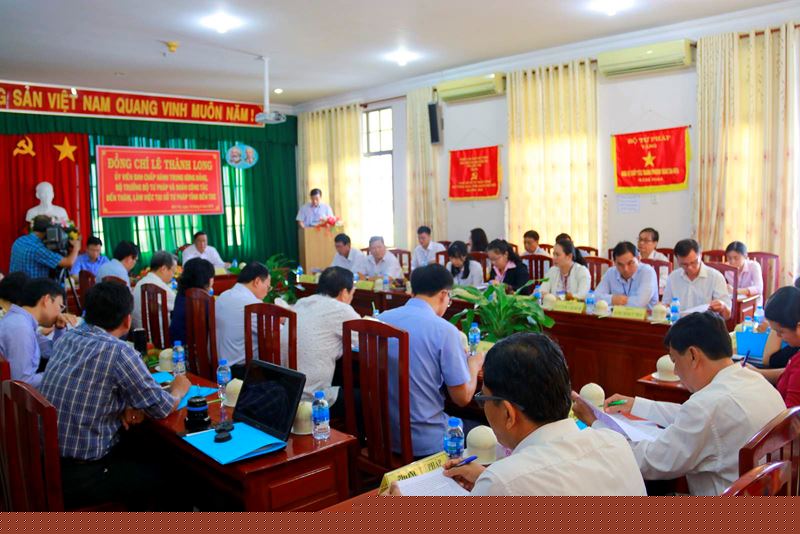 Bộ trưởng Lê Thành Long: “Tháo gỡ” nhiều khó khăn, vướng mắc cho Tư pháp Bến Tre