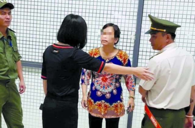 Tiến hành lập biên bản hành khách say rượu mạt sát nhân viên hàng không