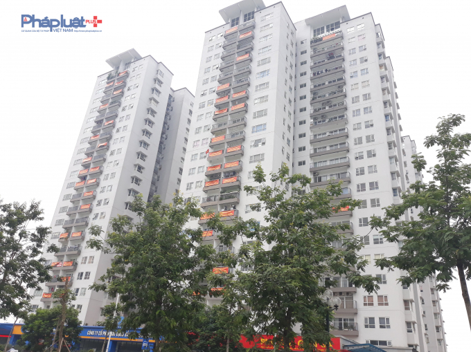 Ngày 11/6, cư dân chung cư Xuân Phương Quốc hội treo băng rôn phản đối chủ đầu tư trì hoãn tổ chức hội nghị nhà chung cư lần đầu.