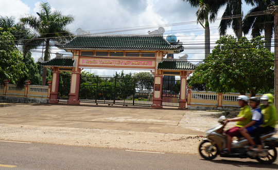Thanh tra tỉnh Gia Lai đang tiến h&agrave;nh thanh tra việc n&acirc;ng cấp, mở rộng Nghĩa trang liệt sĩ huyện Đức Cơ.