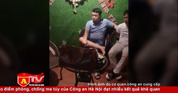 [Clip]: Công an mật phục vây bắt đối tượng buôn bán ma tuý tại quán cafe