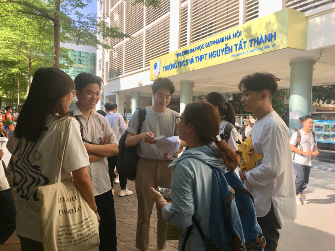 55095EEA-5A55-4100-B3A6-9A6598D4DA1F.