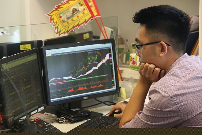 Kịch bản nào cho thị trường chứng khoán Việt Nam nếu Fed giảm lãi suất?