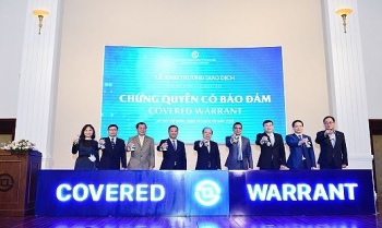 Gần 22 triệu chứng quyền có bảo đảm lên sàn trong ngày giao dịch đầu tiên