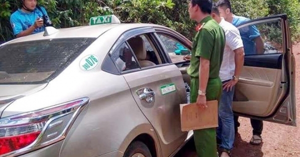 Bắt đối tượng kề dao vào cổ tài xế taxi cướp tài sản