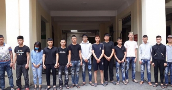 Phạt tù 14 đối tượng bốc đầu, đua xe tại Đông Anh