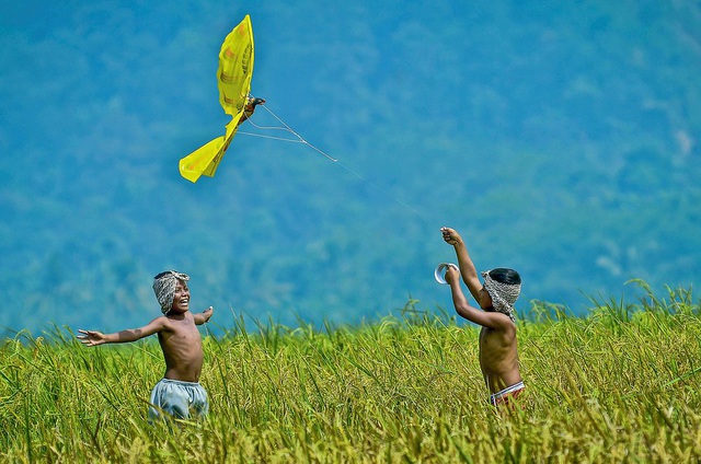 “Thả diều” chụp bởi @erwinsaleh (Indonesia)