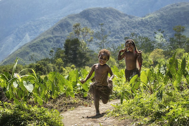 “Hạnh phúc rất giản đơn” của @indrawatyarifinyahhocoid (Indonesia)