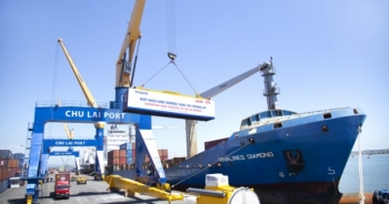 Tin kinh tế 7AM: THACO tiếp tục xuất khẩu xe sơmi rơmoóc sang Mỹ; Đà tăng của giá vàng bị chặn đứng