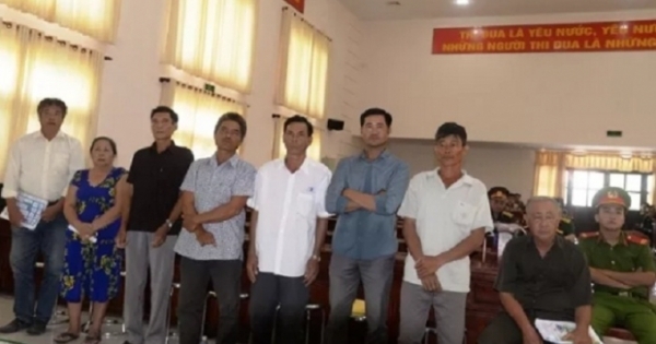 Hủy hoại tài sản quân đội rồi chống đối lực lượng thi hành nhiệm vụ