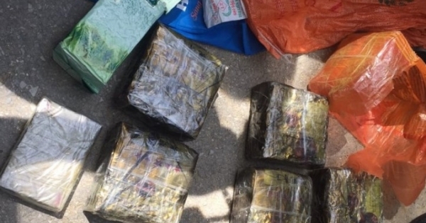 Hà Tĩnh: Nổ súng, truy đuổi hơn 20km tóm gọn một đối tượng cùng lô hàng trắng khủng