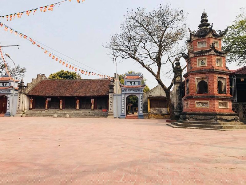 Chùa Đại Bi được xây theo lối kiến trúc chùa trăm gian.