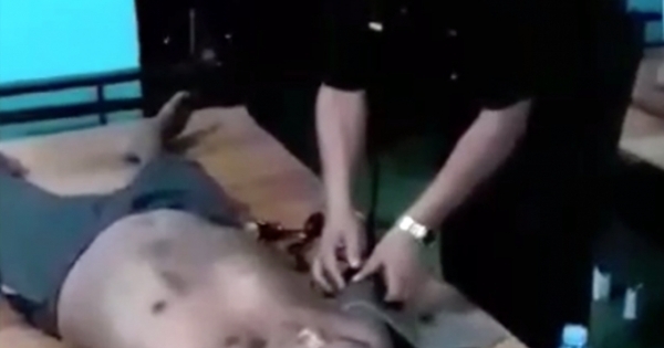 Tàu cá cùng 4 thuyền viên bị sóng đánh chìm trên biển