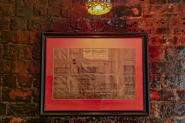 Điểm đặc biệt của ngôi nhà cổ 48 Hàng Bè là vẫn còn giữ được bản vẽ từ thời Pháp.