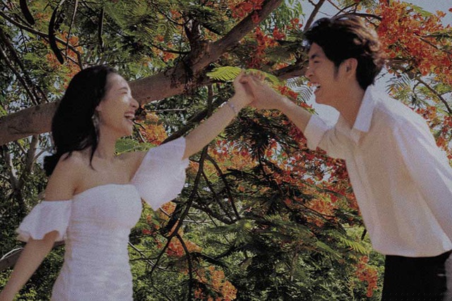 Khi b&ecirc;n nhau, mỗi ph&uacute;t gi&acirc;y tr&ocirc;i qua đều l&agrave; nụ cười vui vẻ.