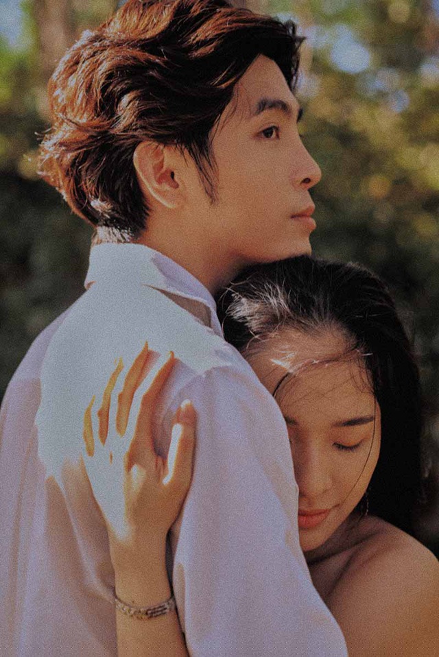 Người ta thường tr&acirc;n qu&yacute; nhiều hơn những điều đ&atilde; tr&ocirc;i qua, nhưng kh&ocirc;ng hề biết rằng thực tại mới l&agrave; điều đ&aacute;ng để t&acirc;m nhất!