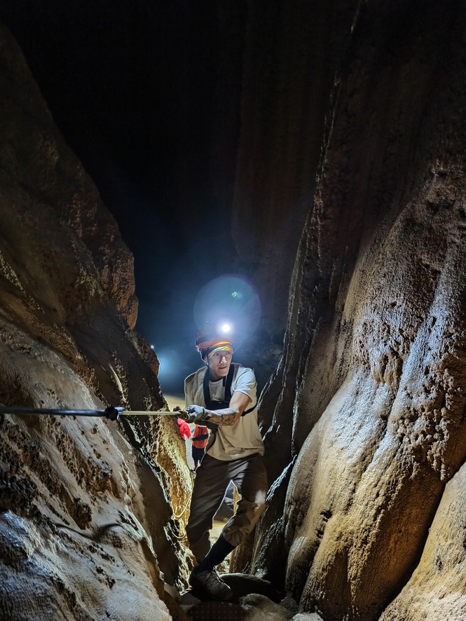 Chàng trai một bàn tay chinh phục Sơn Đoòng - ảnh 4