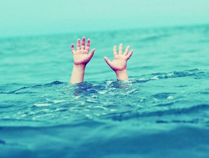 d76b32a53ae5d3bb8af4