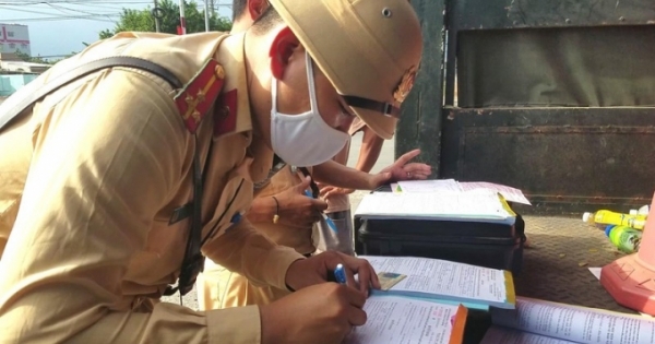 Bộ Công an đề xuất tước giấy phép lái xe đối với 11 lỗi vi phạm