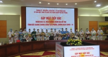 Đoàn cán bộ y tế Hải Phòng lên đường chi viện tỉnh Bắc Giang chống dịch