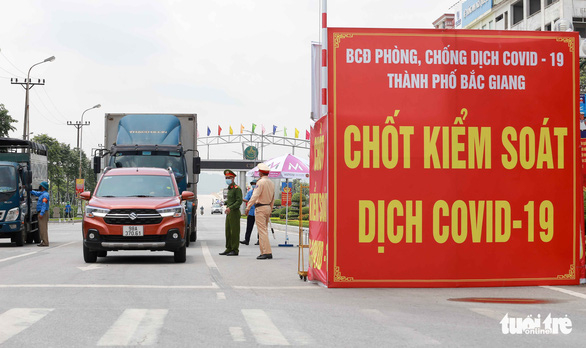 logo-chot-kiem-soat-dich-covid-19-nguoi-va-phuong-tien-ra-vao-thanh-pho-bac-giang-anh-chi-tue-11-162216710062164519421