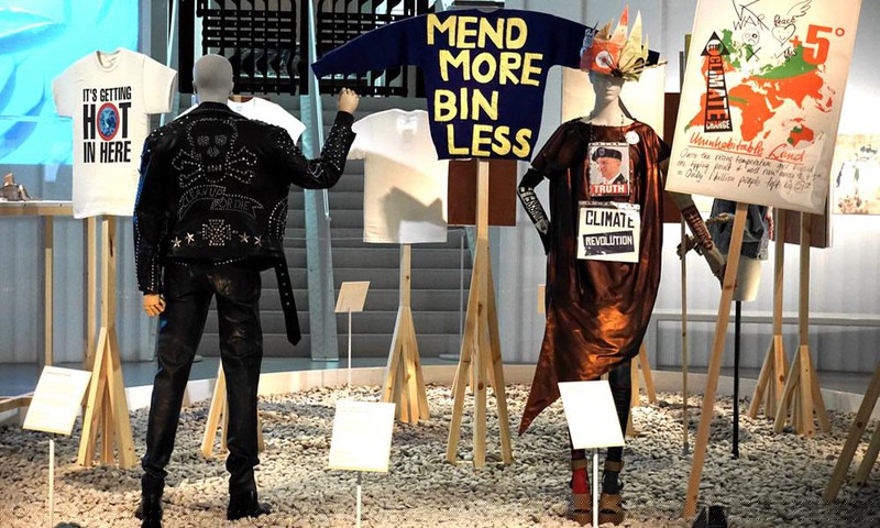 Nhiều người Việt Nam hiện rất ủng hộ xu hướng thời trang bền vững.