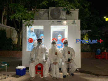 Những hình ảnh đầu tiên về buồng lấy mẫu xét nghiệm Covid-19 tại Bắc Giang
