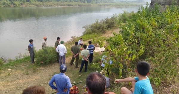 Hoà Bình: Hoảng hốt phát hiện thi thể người đàn ông dưới chân cầu treo