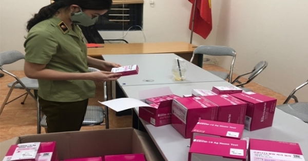 Tạm giữ 400 hộp dụng cụ xét nghiệm covid-19