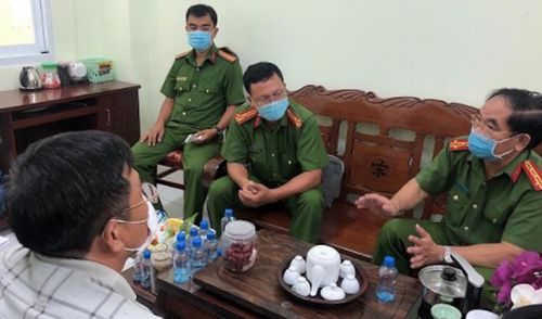 6DC2F587-C007-40B6-899F-E5E3A3181D67.