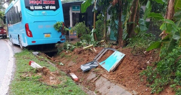 Hà Giang: Ít nhất 7 người thoát nạn sau 2 vụ tai nạn trên quốc lộ 2