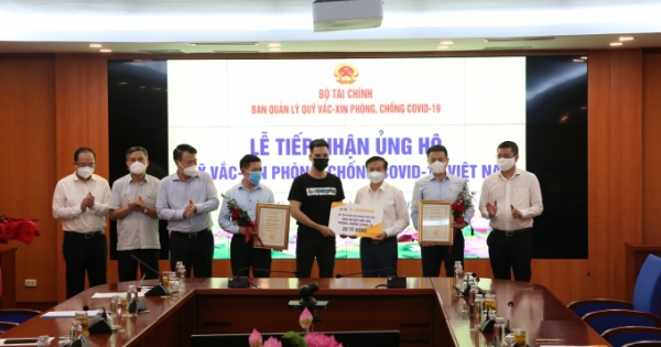 Dự án Thế hệ S (S-Generation) trao 20 tỷ đồng quyên góp cho Quỹ vắc-xin Covid-19